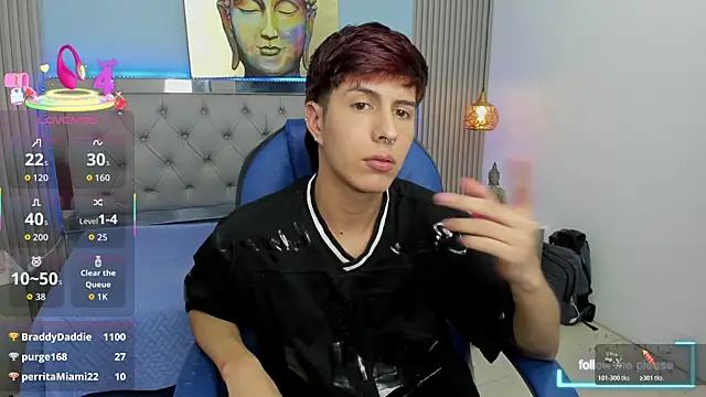 Estiv18_'s cam snapshot