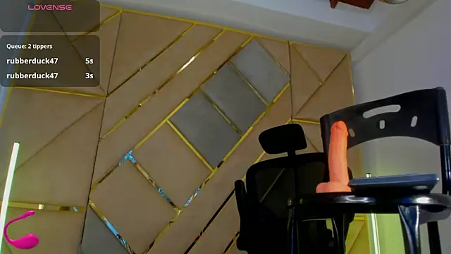 Latrellx7 live sex cam