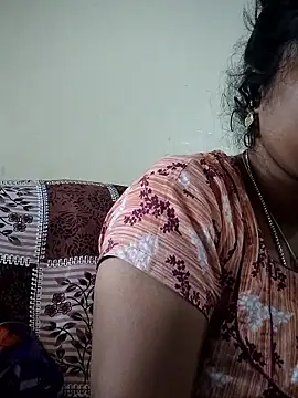 sweetqueen143 live sex cam