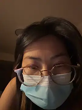 Lilia6666 live sex cam