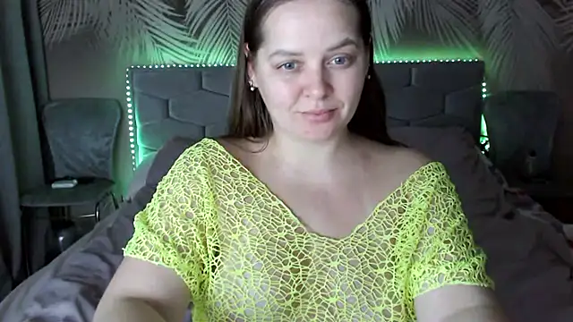 uliastar live sex cam