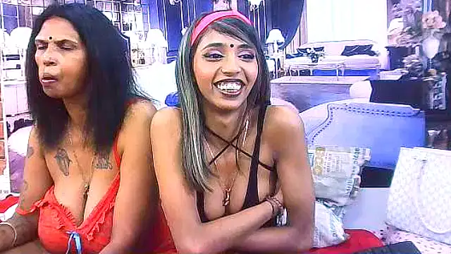 IndianSexySlender live sex cam