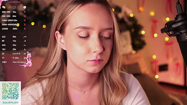 HollisBeckett live sex cam