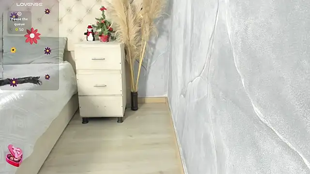 velvet_ari's cam snapshot