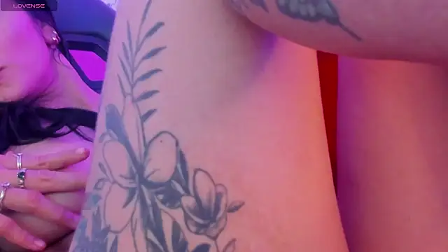 elissa_iris's cam snapshot