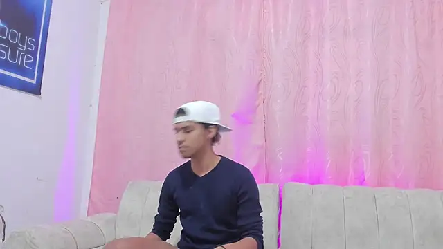 Peter_boys_1's cam snapshot