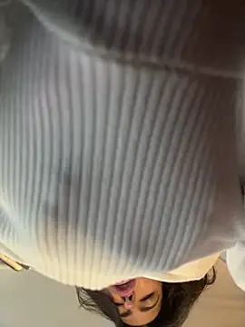 sukhakunis1 live sex cam