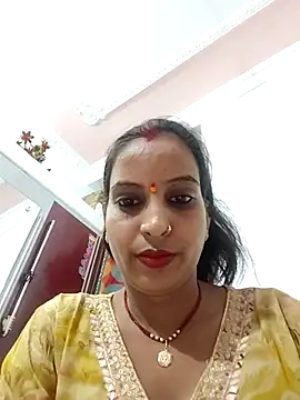 Hotty-Nidhi's cam snapshot