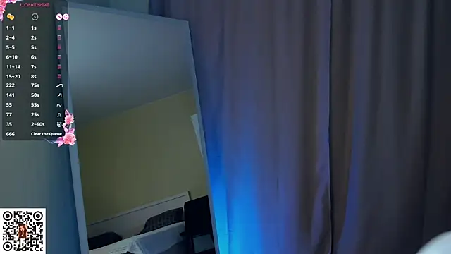 MinaRuzzo's cam snapshot