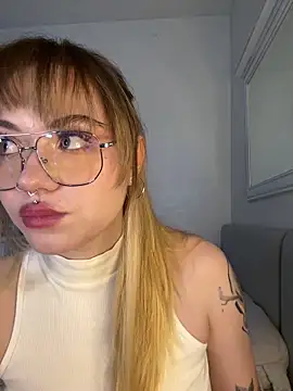 LunaMillie's cam snapshot