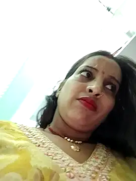 Hotty-Nidhi's cam snapshot