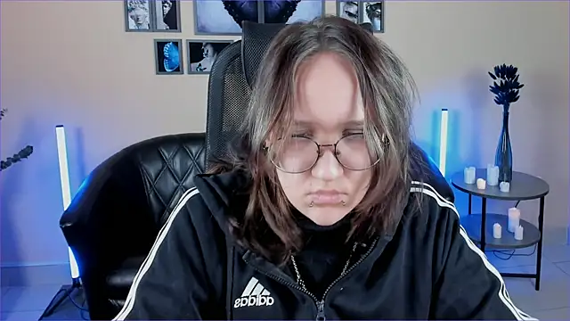 Sylvia_Reed's cam snapshot