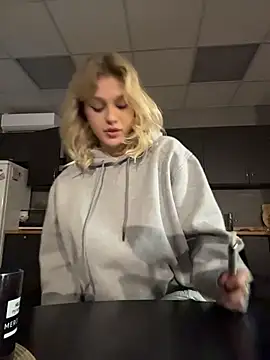 CaitlinSugar's cam snapshot