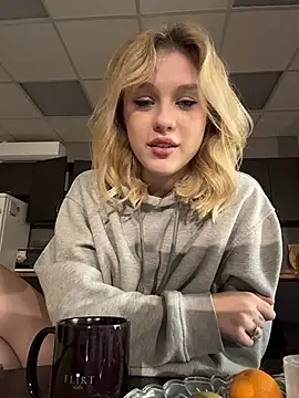 CaitlinSugar's cam snapshot