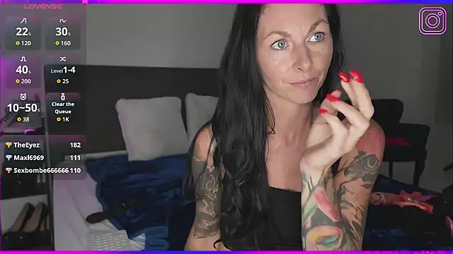 Mel-Mia's cam snapshot