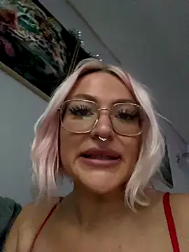 tinkerbellsquirts live sex cam