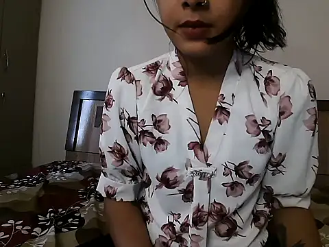 kavya_006's cam snapshot