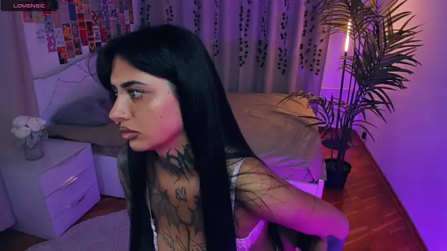 CharimgSabrina live sex cam