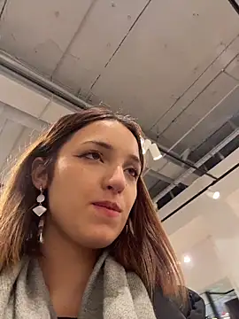 DollyTall's cam snapshot