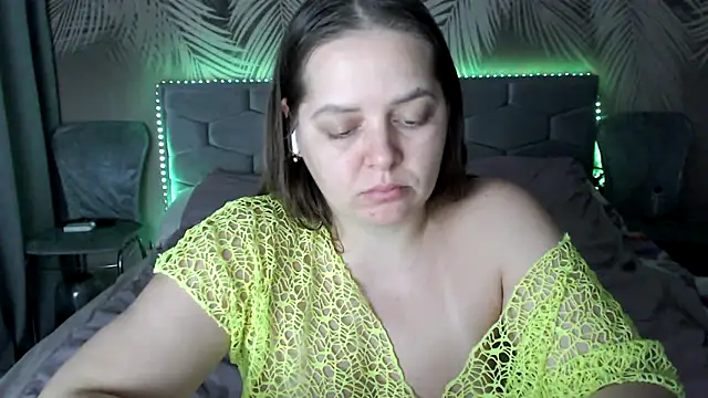 uliastar's cam snapshot