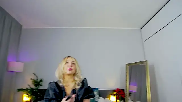 MariaRichi_'s cam snapshot