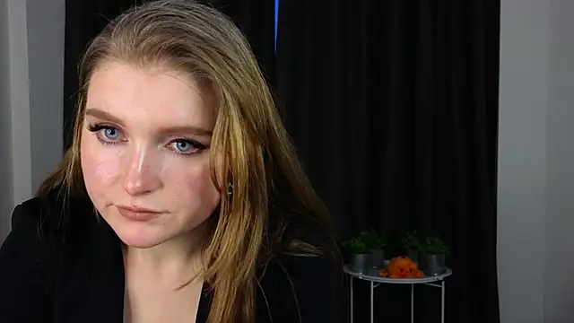 NightSaffron's cam snapshot