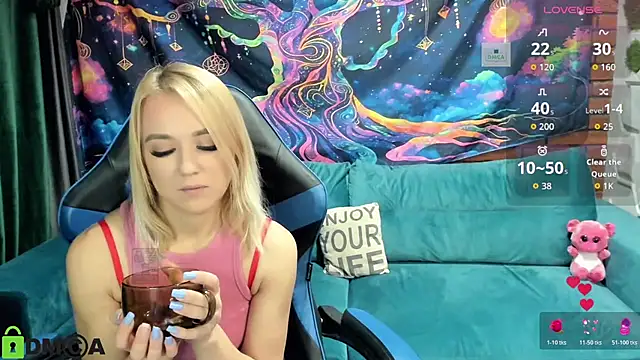 CrystalGirl99's cam snapshot