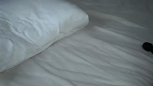 VeronaAppleberry's cam snapshot