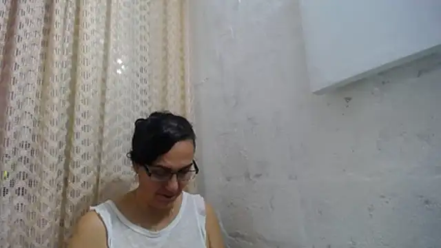 gabbyparker_'s cam snapshot