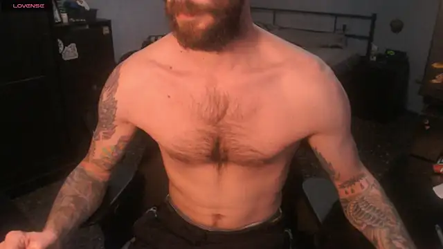 SexxxyLouis live sex cam