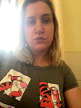 Bia_sexynovaes's cam snapshot