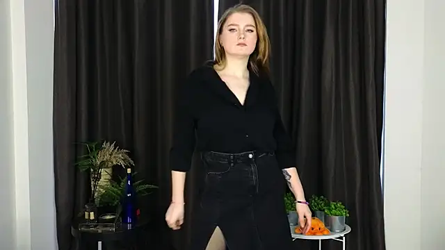 NightSaffron's cam snapshot