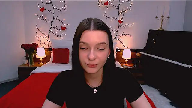 charming_berry's cam snapshot