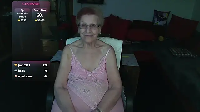 HeisseomaOriginal live sex cam