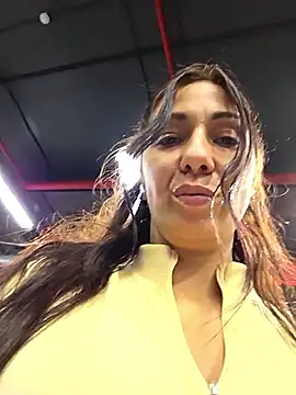 LeticiaWoods live sex cam