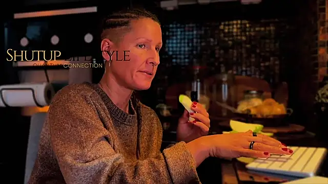 SwingWingWomanSweden's cam snapshot