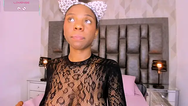 AmiraMorgan's cam snapshot