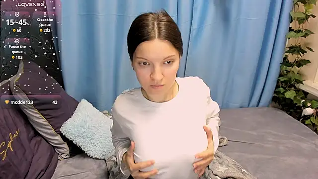 MelaniGrand live sex cam