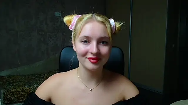 Milka_kiss_ live sex cam