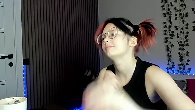 shy_elina01's cam snapshot