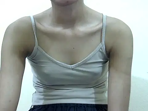 Anu_tiny live sex cam