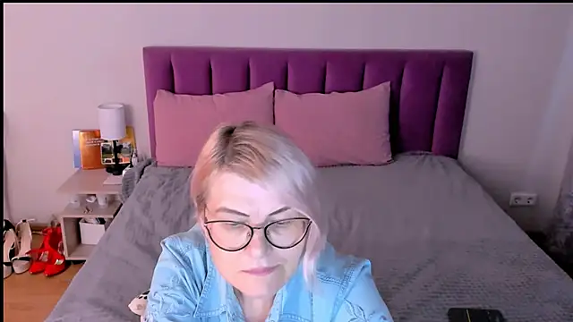 sabrinamacmarren's cam snapshot