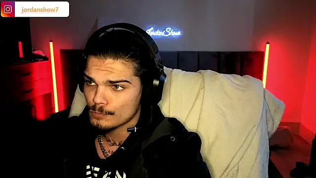 JordanShow live sex cam