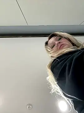 Teya_moon_ live sex cam