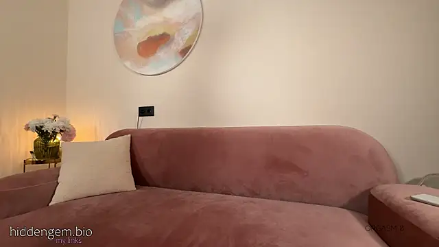 HiddenG3m's cam snapshot