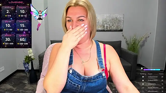 Lili_Crossi's cam snapshot