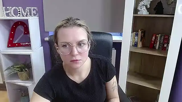 Zoey_Erotic's web cam