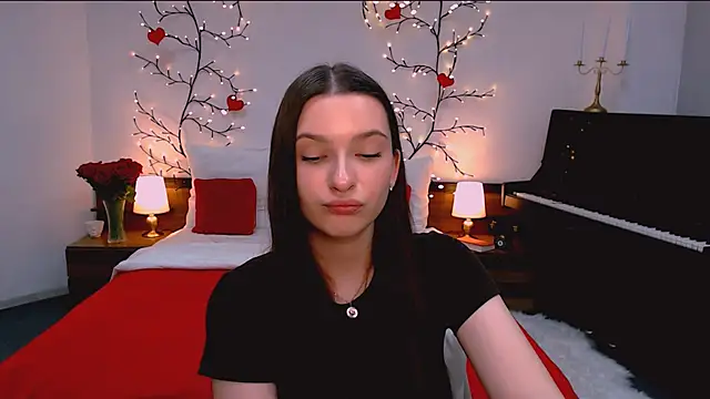 charming_berry's cam snapshot