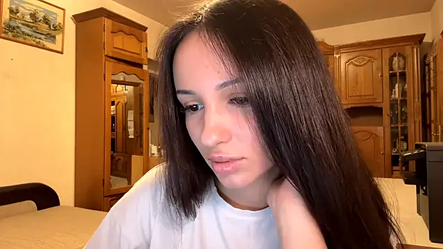 MinervaShetrawski's cam snapshot