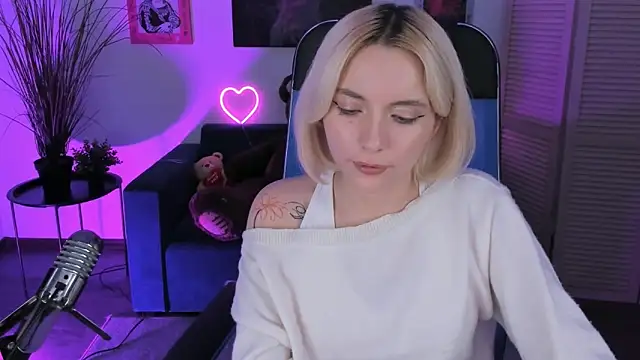 AuroraWrenfield's cam snapshot